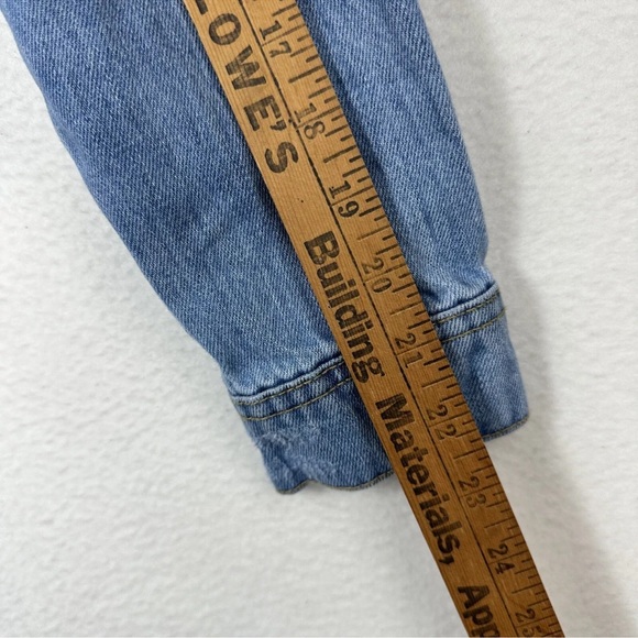 KanCan Los Angeles Size Small Distressed Denim Blue Jean Jacket Raw Hem Buttons - Picture 14 of 16